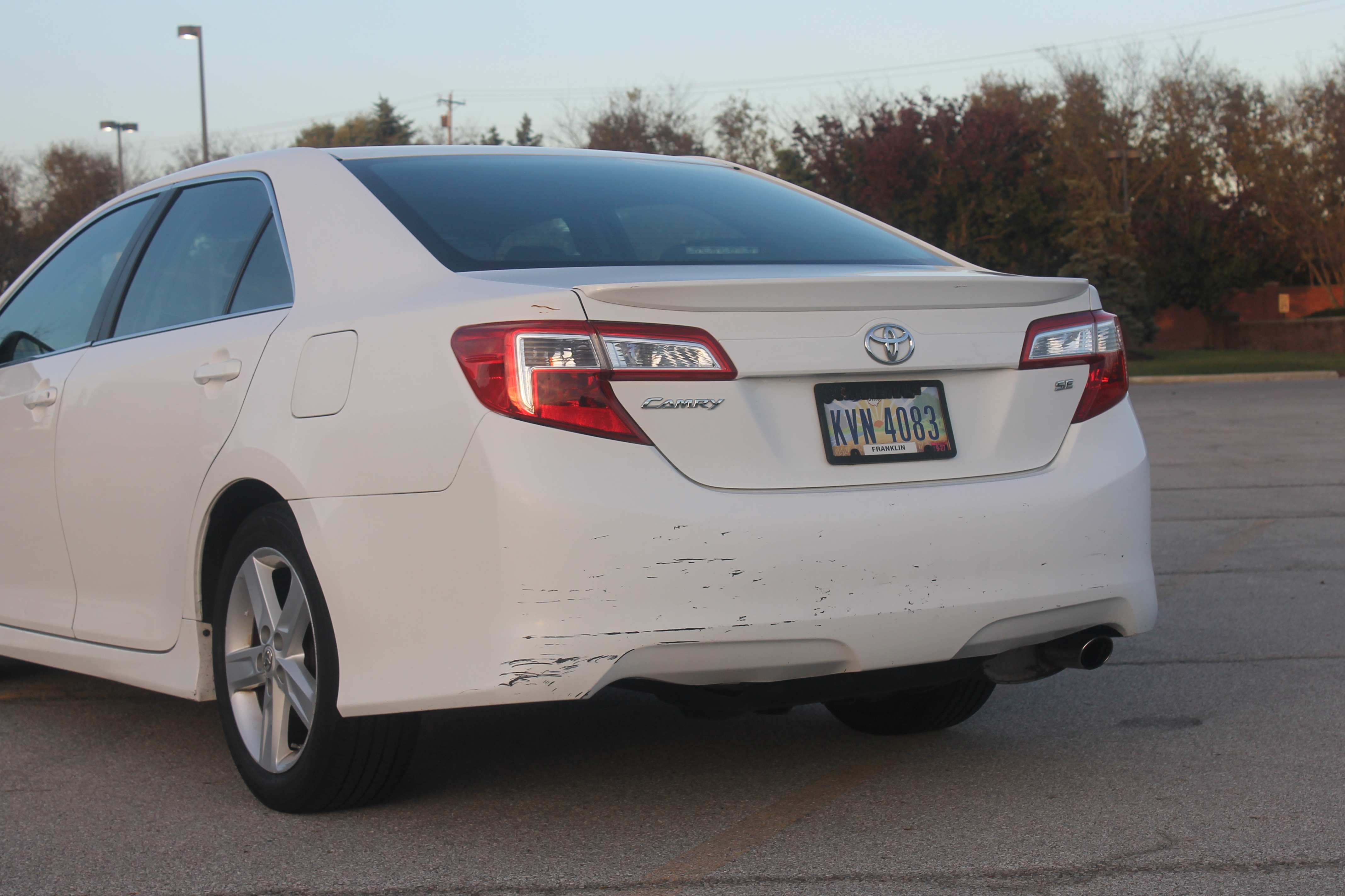Used 2012 Toyota Camry SE FWD image 11