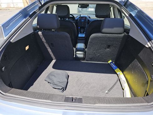 Used 2013 Chevrolet Volt Premium w/ Premium Trim Package FWD image 14