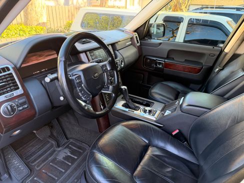 Used 2012 Land Rover Range Rover HSE image 12