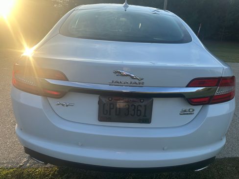 Used 2014 Jaguar XF 3.0 image 11
