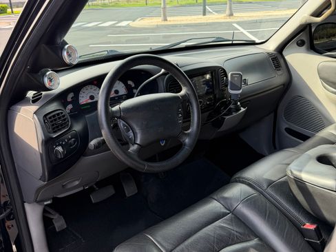 Used 2001 Ford F150 Lightning image 12