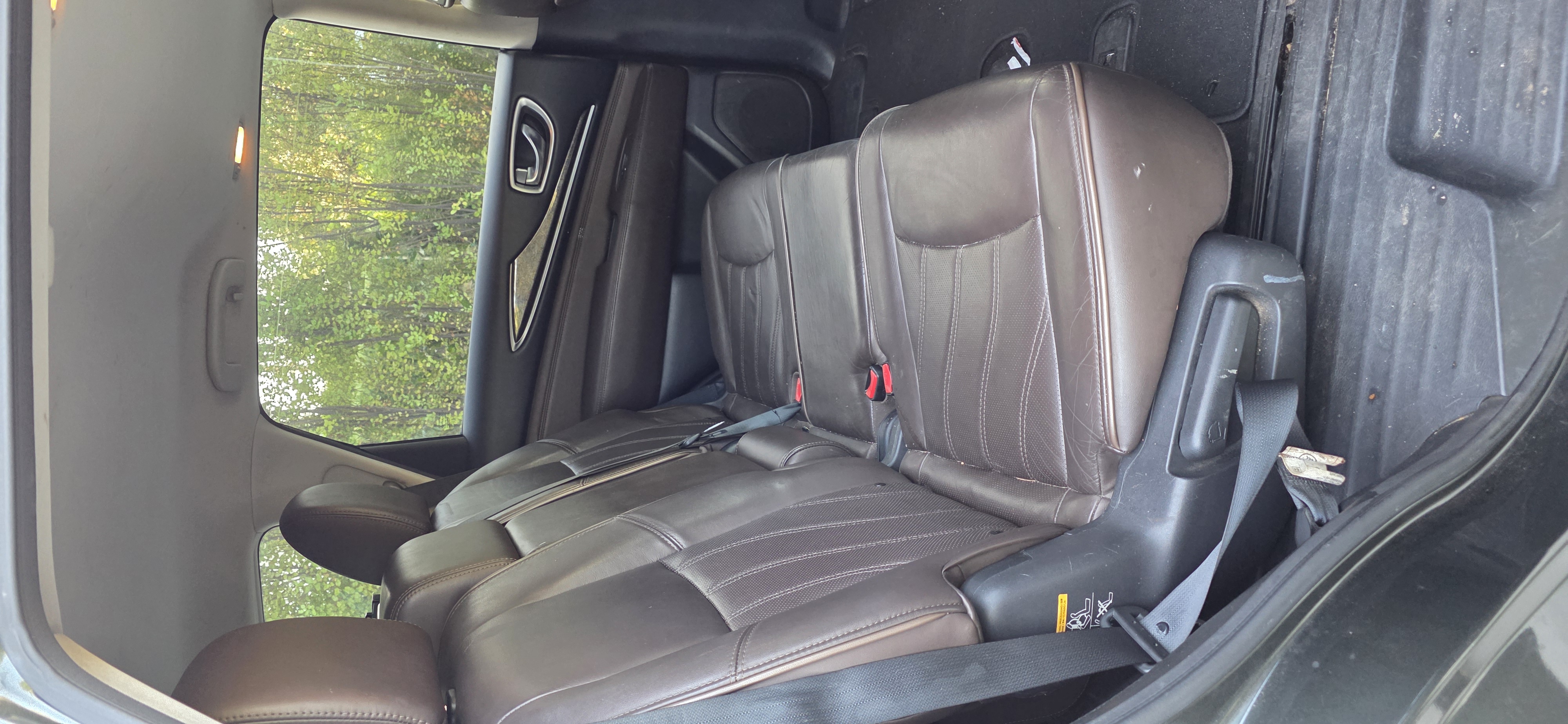 Used 2013 INFINITI JX35 AWD w/ Premium Pkg image 12