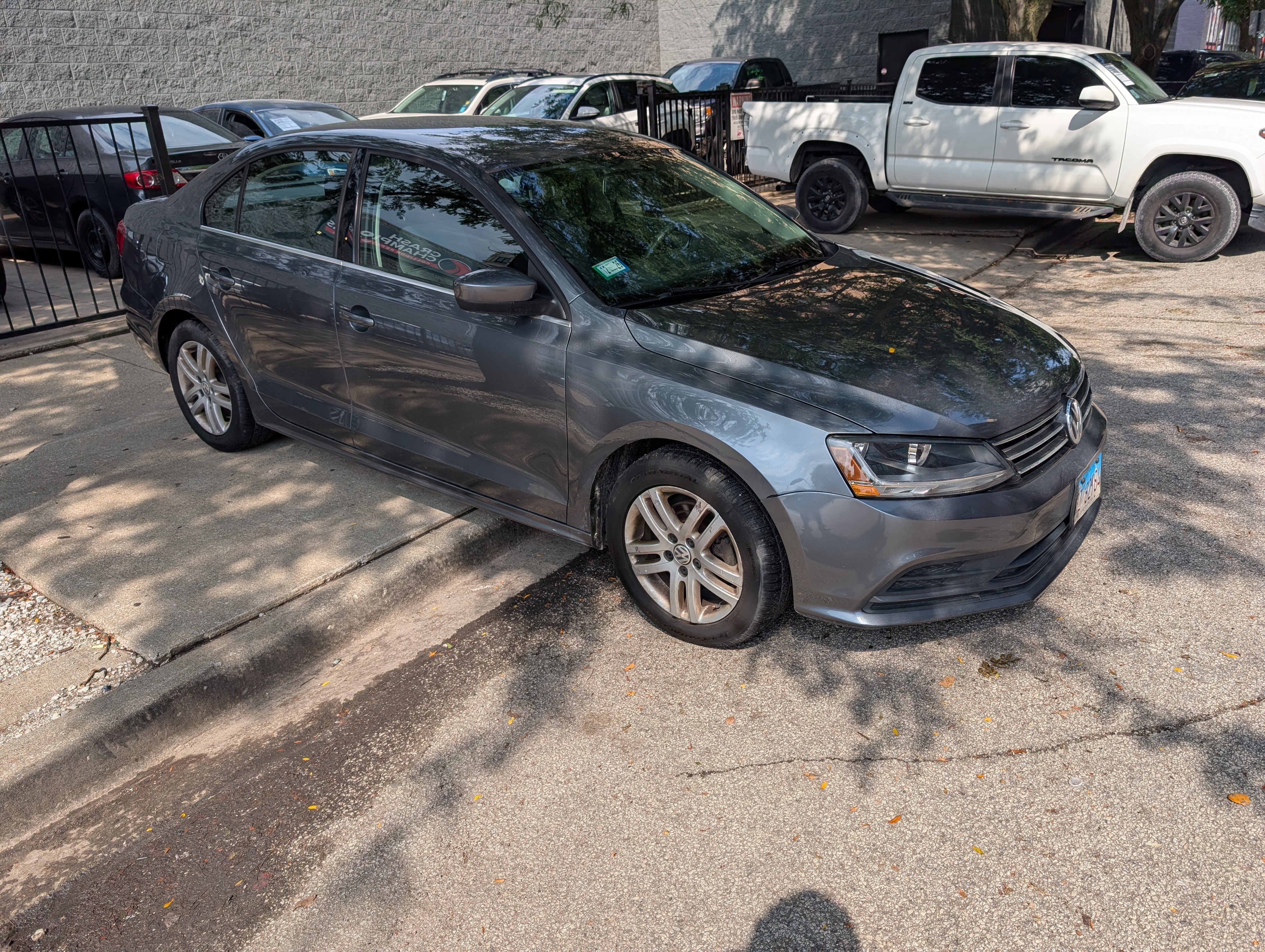 Used 2017 Volkswagen Jetta S FWD image 4