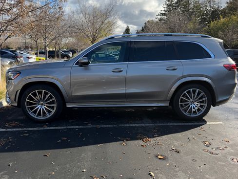 Used 2022 Mercedes-Benz GLS 450 4MATIC image 10