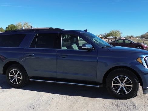 Used 2018 Ford Expedition Max XLT w/ Equipment Group 202A image 4