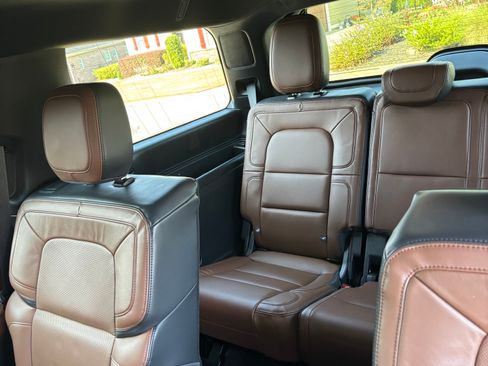 Used 2023 Lincoln Navigator Reserve image 23