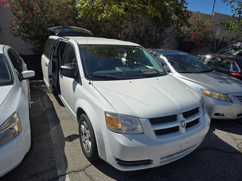 Used 2008 Dodge Grand Caravan SE w/ PWR Window Group FWD image 1