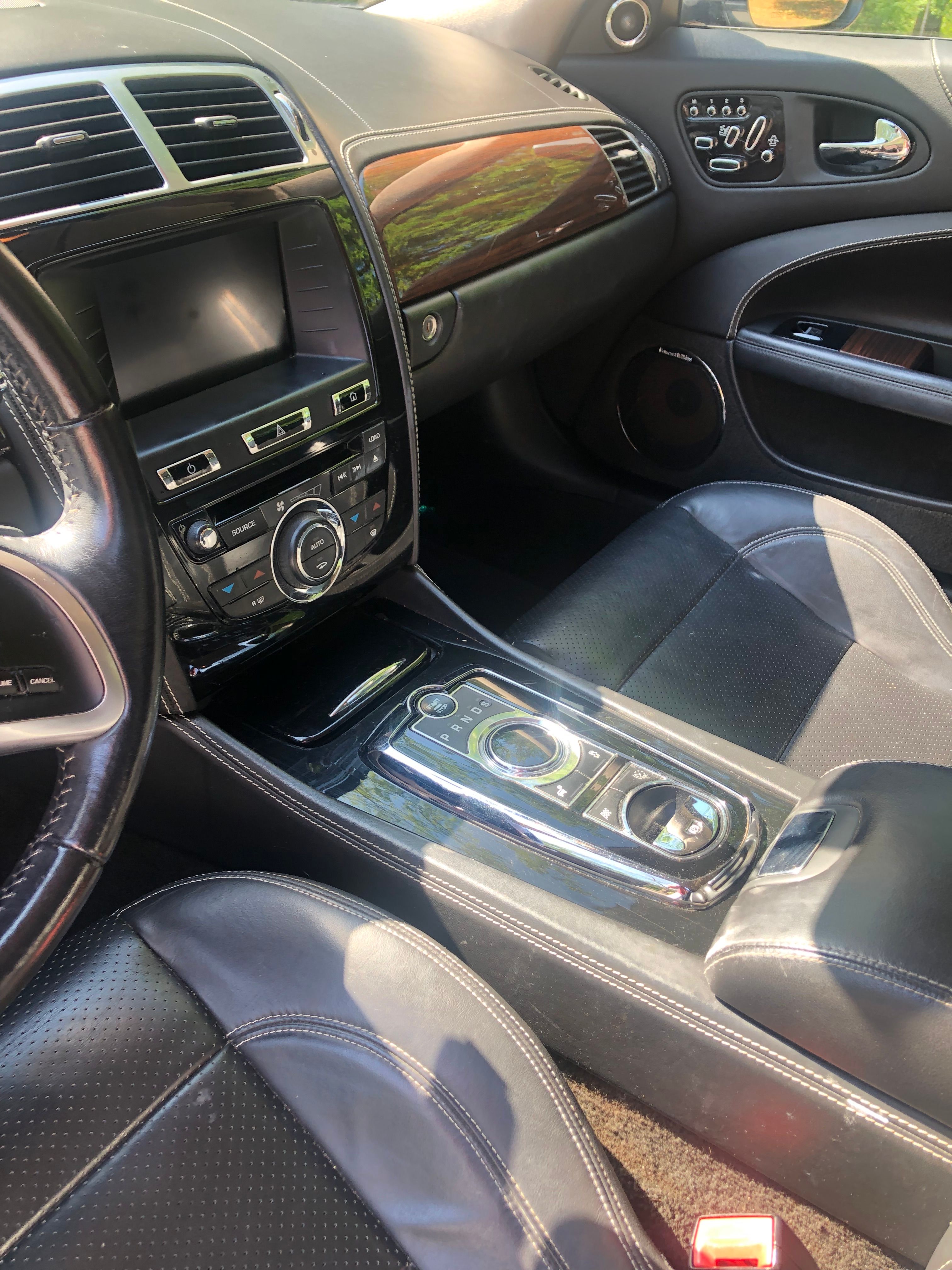 Used 2014 Jaguar XK Coupe RWD image 11