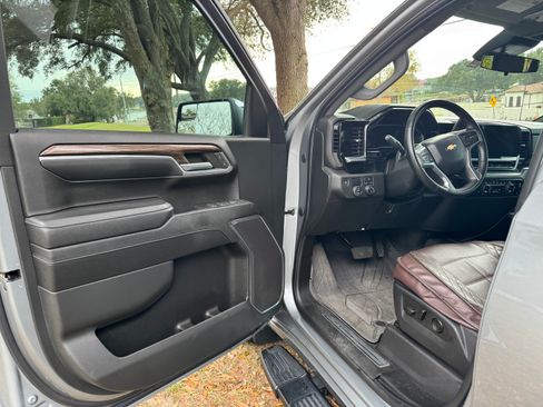 Used 2023 Chevrolet Silverado 1500 LT w/ Protection Package image 10