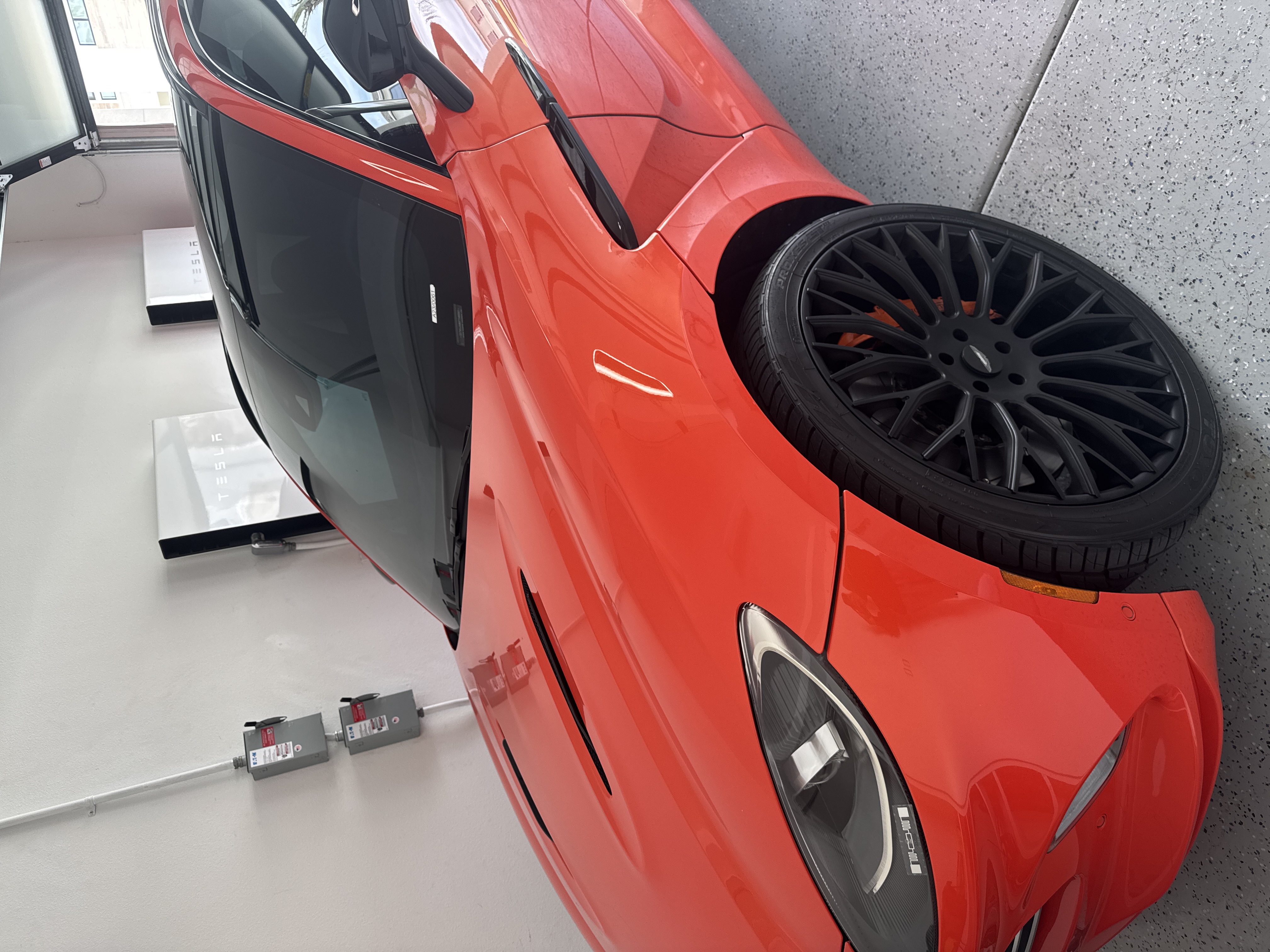 Used 2023 Aston Martin DBX AWD/4WD image 9