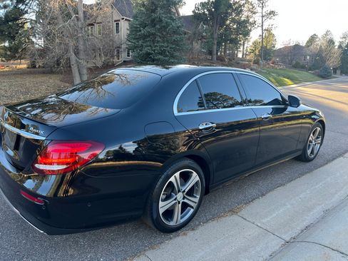 Used 2017 Mercedes-Benz E 300 4MATIC image 6