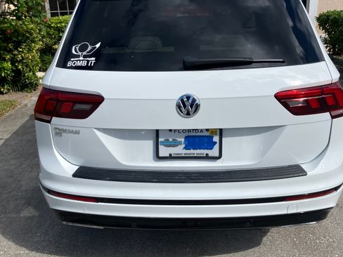 Used 2021 Volkswagen Tiguan SE R-Line image 12