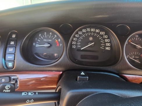 Used 2005 Buick Le Sabre Custom w/ Platinum Edition Plus Pkg image 13