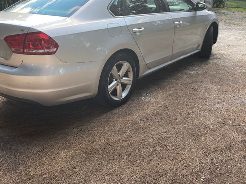 Used 2013 Volkswagen Passat 2.5 SE image 12