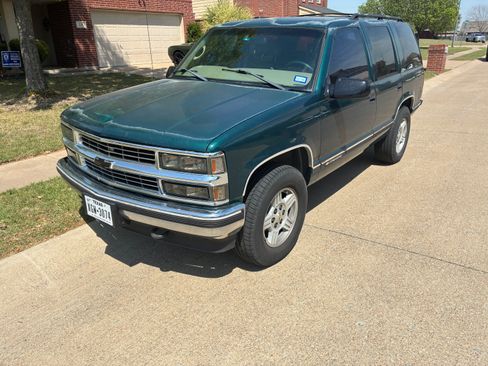 Used 1999 Chevrolet Tahoe Z71 w/ Preferred Equipment Group AWD/4WD image 12