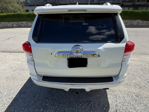 Used 2012 Toyota 4Runner Limited w/ Convenience Pkg AWD/4WD image 4