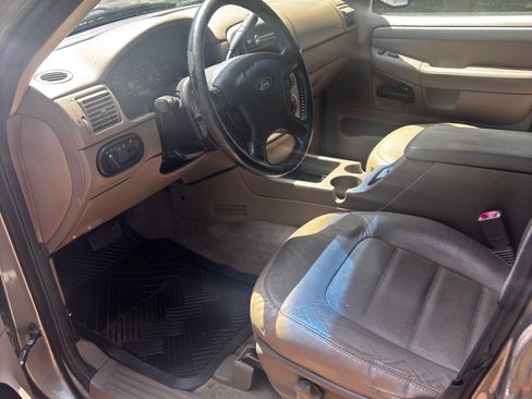 Used 2004 Ford Explorer Sport XLT RWD image 1