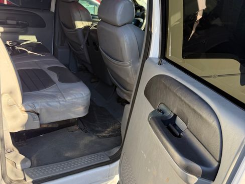 Used 2005 Ford F450 176 W.B. 4D image 5