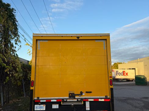 Used 2020 GMC Savana 3500 Extended w/ Driver Convenience Package image 5