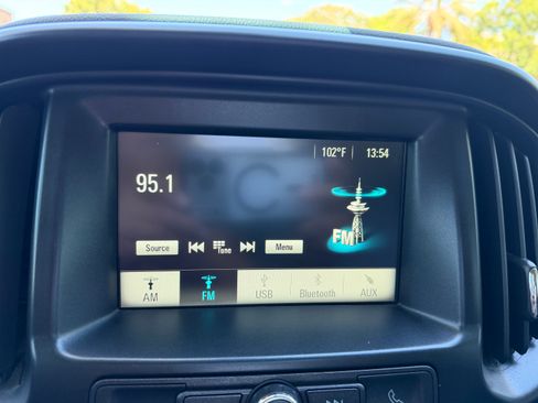 Used 2018 Chevrolet Colorado W/T w/ WT Convenience Package RWD image 6