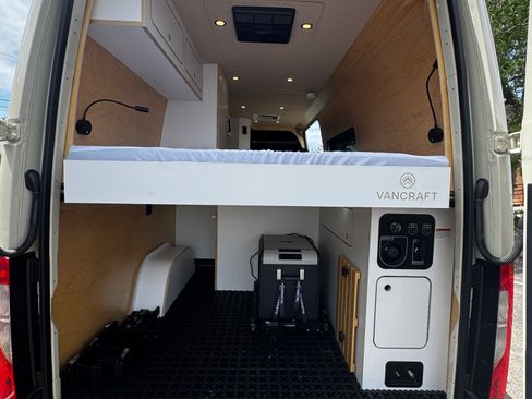 Used 2025 Mercedes-Benz Sprinter 2500 image 10