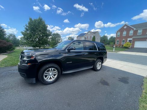 Used 2017 Chevrolet Tahoe LS image 2