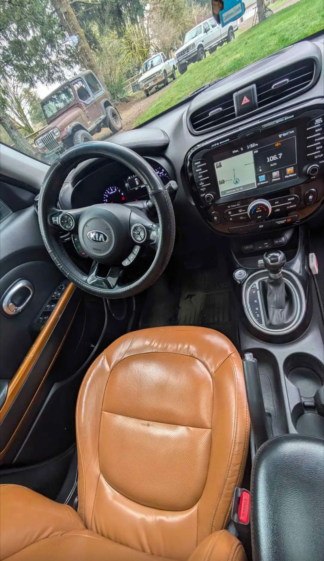 Used 2016 Kia Soul ! w/ Premium Package FWD image 13