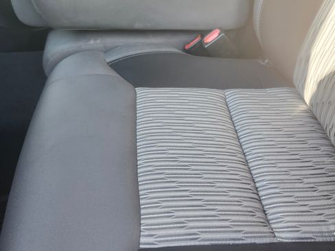 Used 2016 Toyota Tundra SR5 image 9