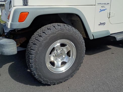 Used 1998 Jeep Wrangler Sport image 18
