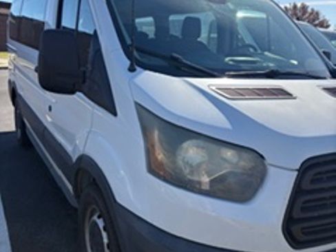 Used 2016 Ford Transit 150 XL image 18