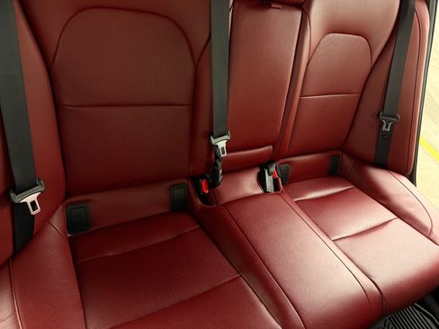 Used 2022 Kia Stinger GT-Line w/ Sun & Sound Package image 10