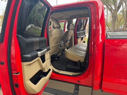 Used 2020 Ford F250 Lariat w/ Lariat Ultimate Package image 8