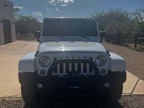 Used 2015 Jeep Wrangler Unlimited Sahara AWD/4WD image 12