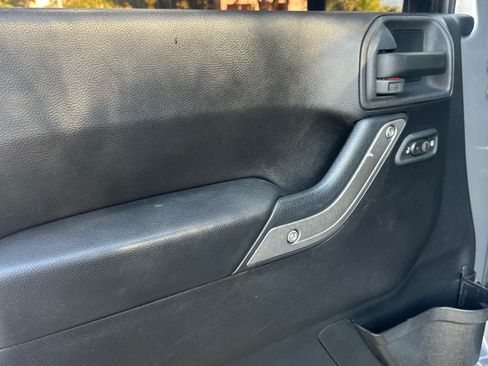 Used 2015 Jeep Wrangler Sport image 24