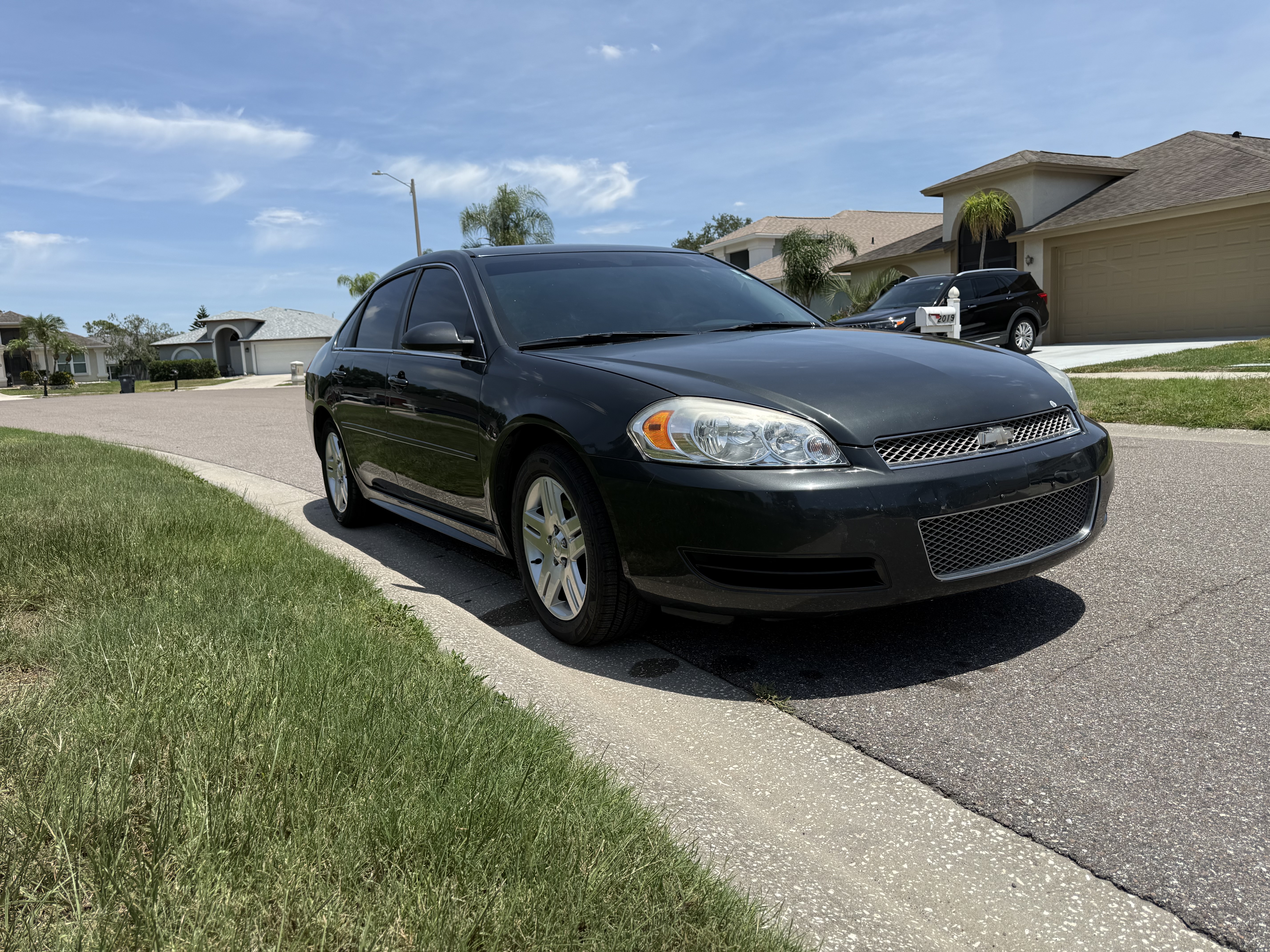 Used 2015 Chevrolet Impala LT w/ LT Sunroof Package FWD image 9