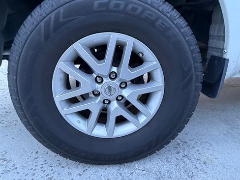 Used 2016 Nissan Frontier SV w/ SV Value Truck Package RWD image 19