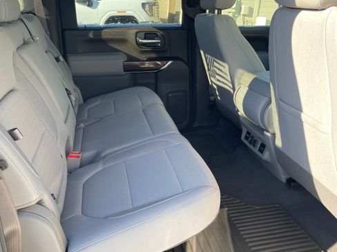 Used 2022 GMC Sierra 3500 SLE w/ SLE Value Package image 10