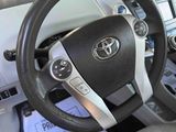 Used 2014 Toyota Prius V Five image 5
