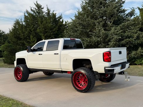Used 2015 Chevrolet Silverado 2500 High Country w/ Duramax Plus Package AWD/4WD image 4