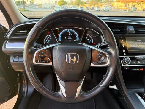 Used 2016 Honda Civic EX-L image 9