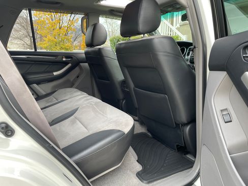 Used 2008 Toyota 4Runner Sport image 12