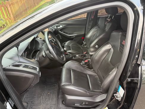 Used 2015 Ford Focus ST w/ Equipment Group 402A FWD image 8