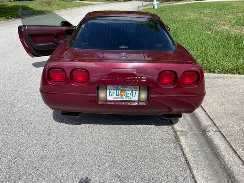 Used 1993 Chevrolet Corvette Coupe RWD image 9