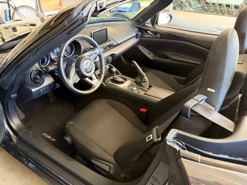 Used 2016 MAZDA MX-5 Miata Club RWD image 12
