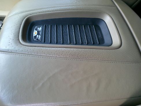 Used 2018 Cadillac Escalade Platinum image 11