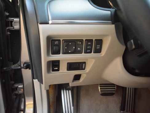 Used 2008 INFINITI M45 w/ Technology Pkg image 27