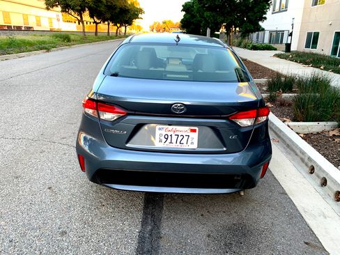 Used 2020 Toyota Corolla LE image 8