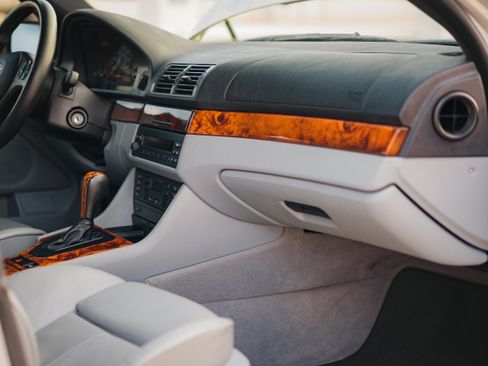 Used 2003 BMW 540i Sedan image 27