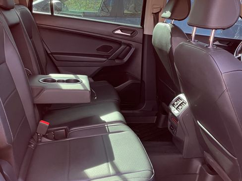Used 2019 Volkswagen Tiguan SE image 13