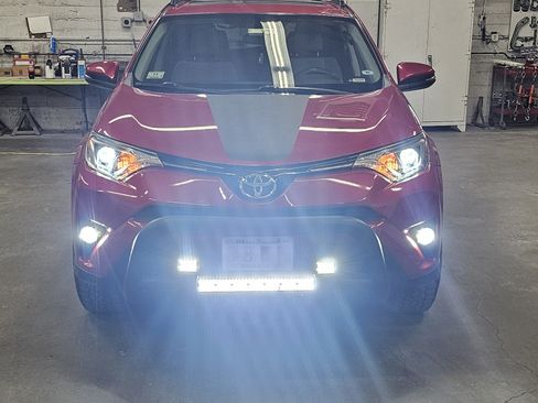 Used 2016 Toyota RAV4 XLE image 10